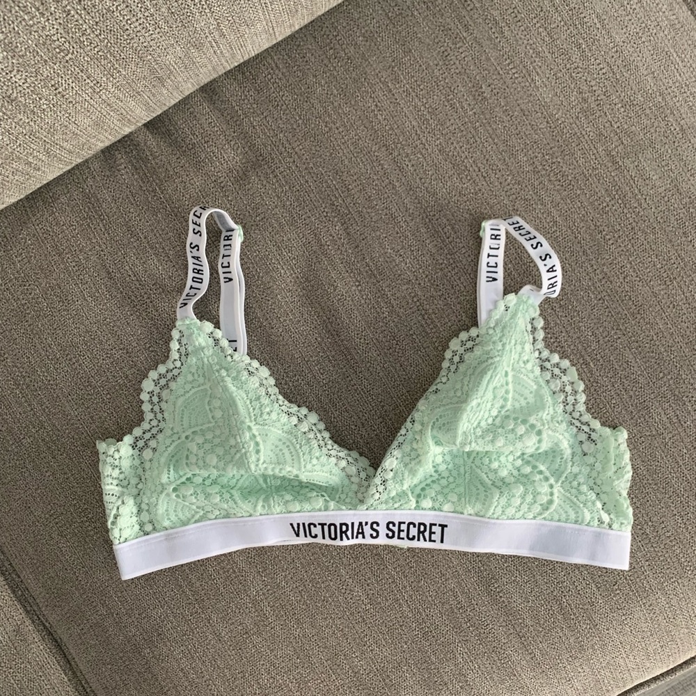 Victoria Secret bralette. Size M. Mint green.